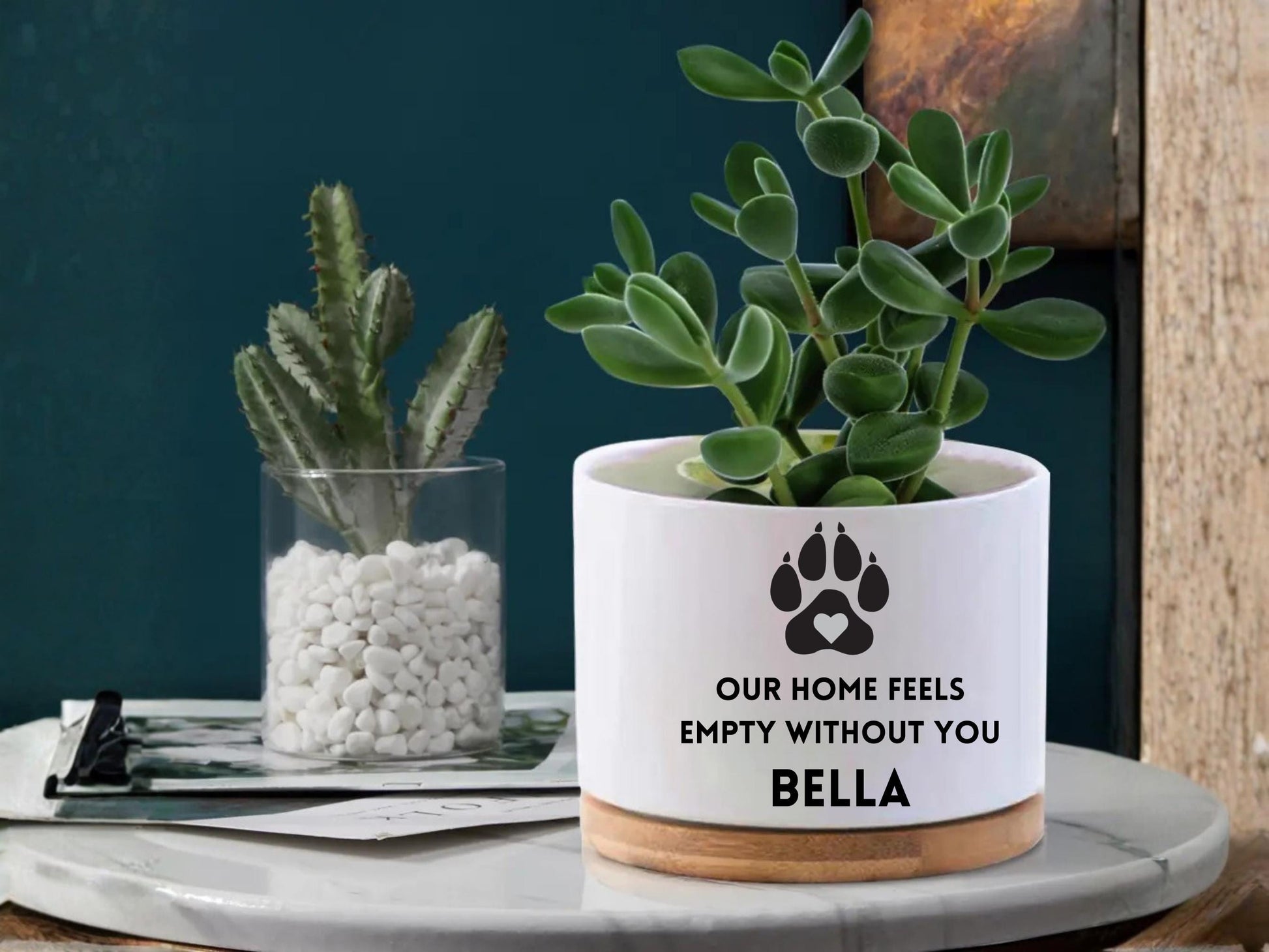 Additional Detail View of Personalized Pet Memorial Planter, Dog Loss Sympathy Gift, Paw Print Remembrance Pot,Custom Cat Tribute Decor,Pet Lover Bereavement Keepsake, highlighting its decor planter look and listing presentation